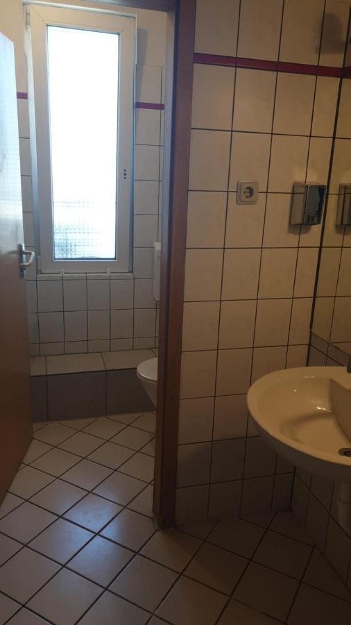 Isas Hostel Berlin Exterior photo