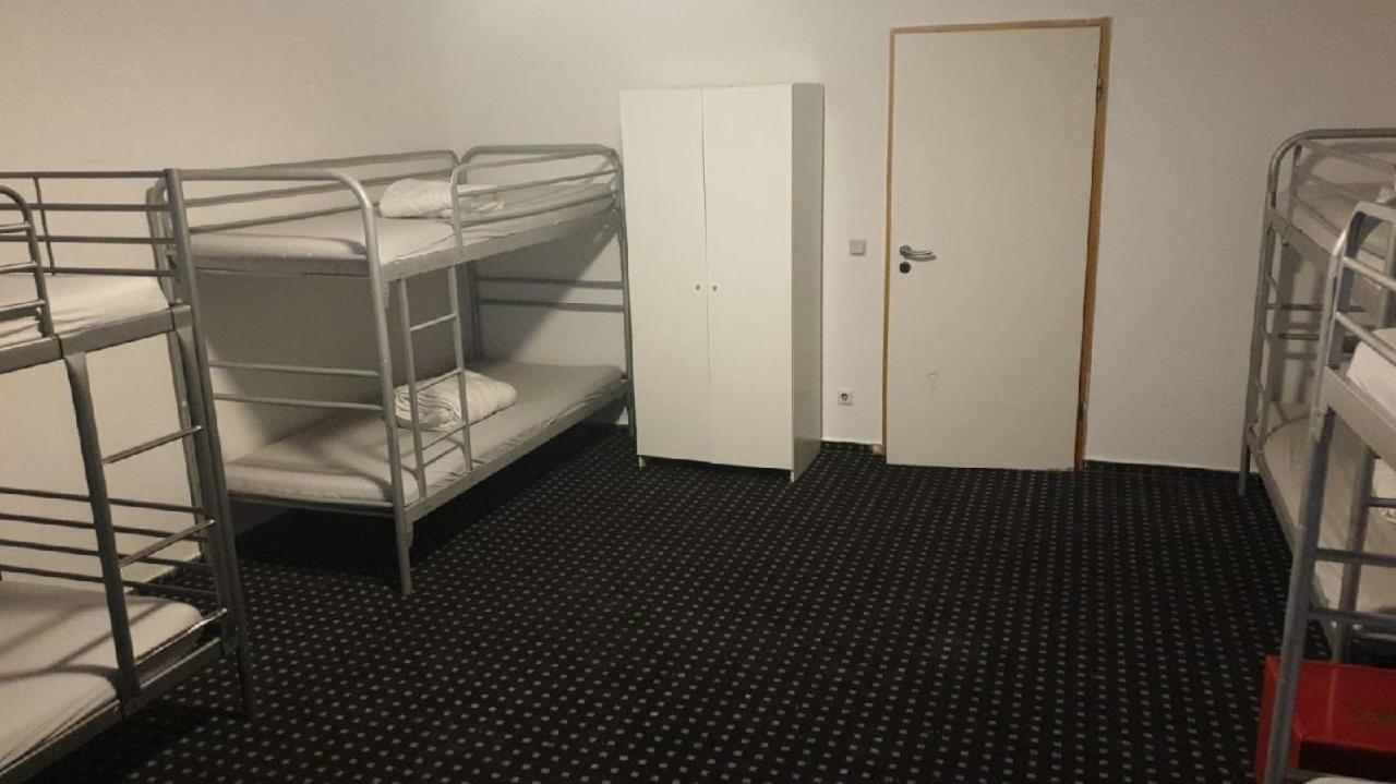 Isas Hostel Berlin Exterior photo